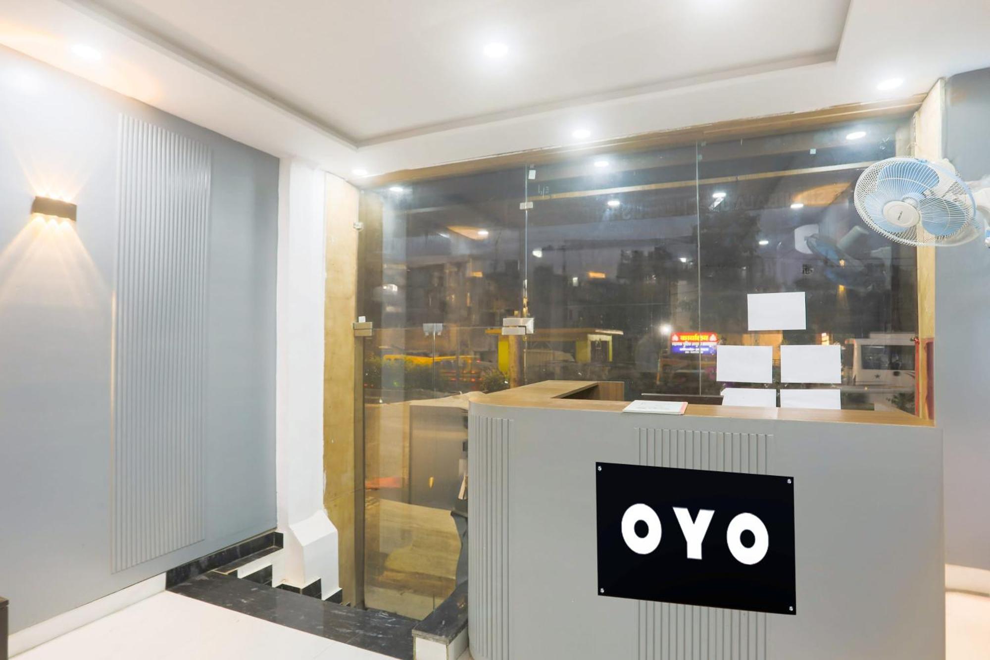 Hotel O S Grand Prayagraj Exterior photo
